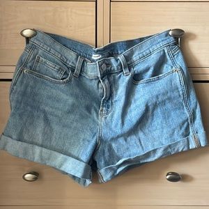 Old navy boyfriend mid rise jean shorts